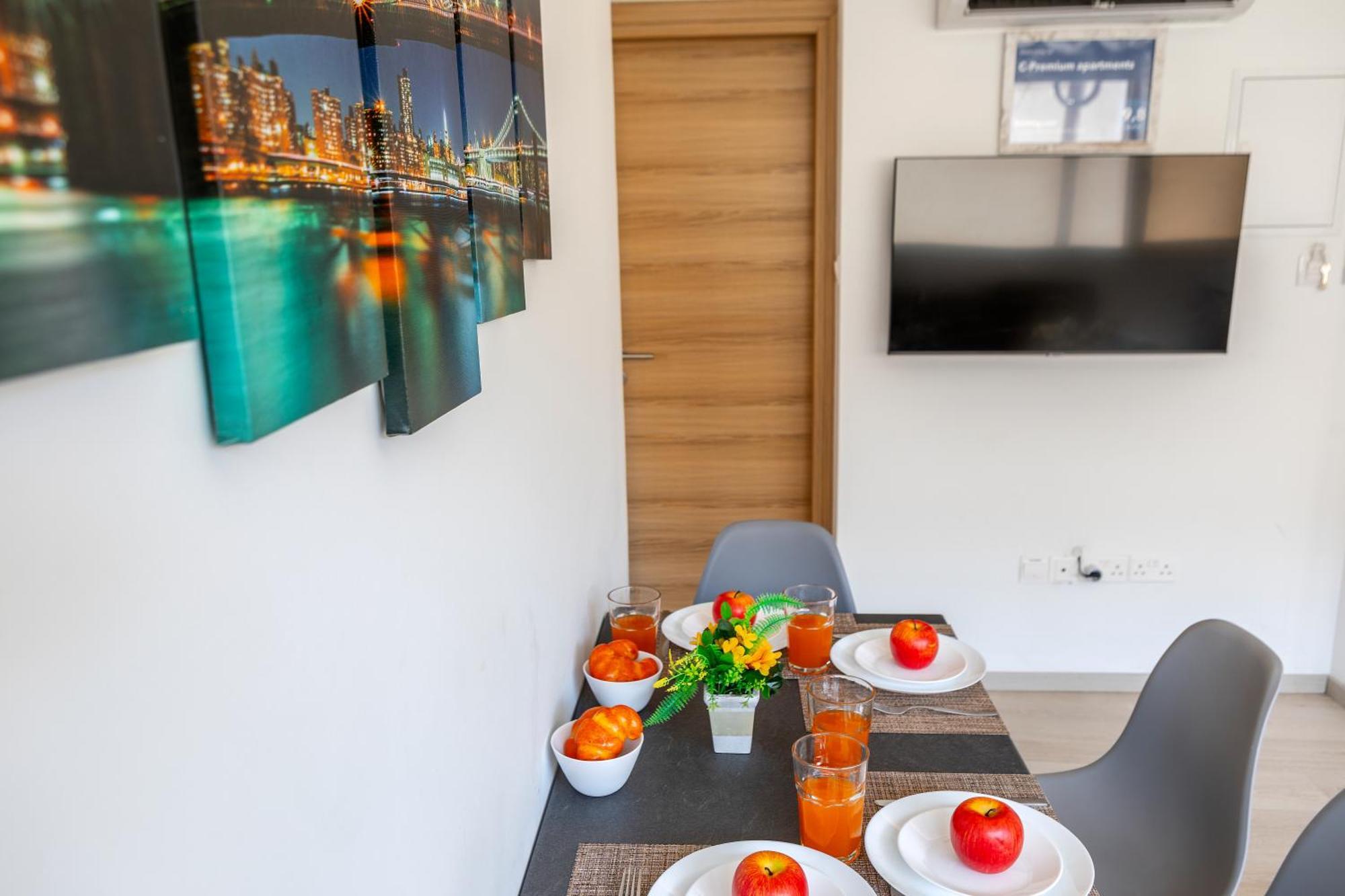 C-premium Apts 100m From And Centre