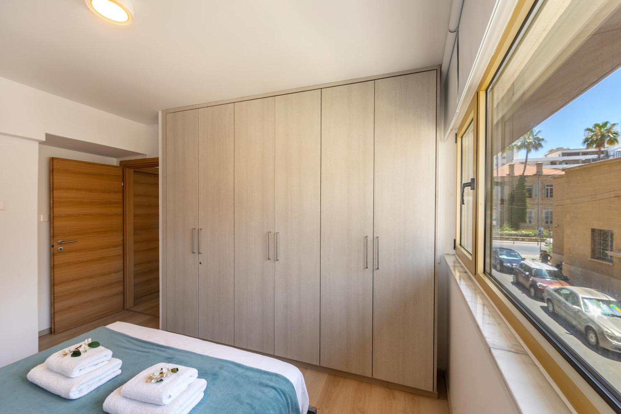 C-premium Apts 100m From And Centre דירה לרנקה