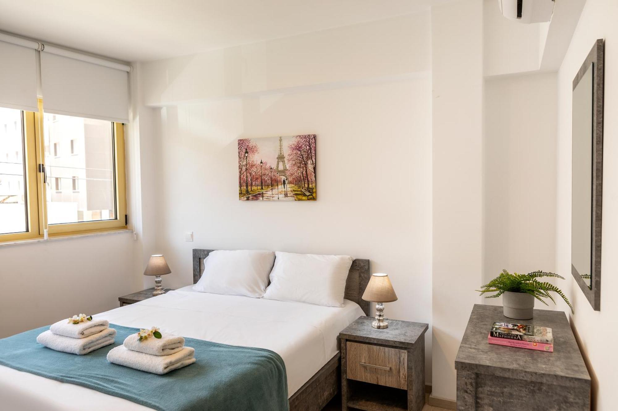 C-premium Apts 100m From And Centre * לרנקה